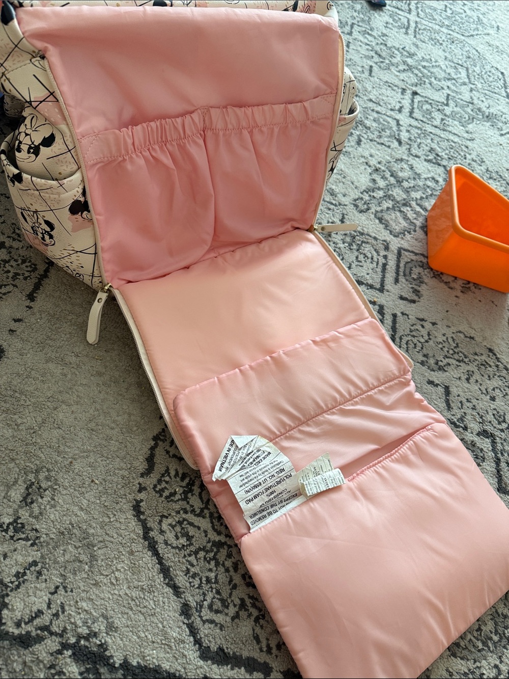Petunia Pickle Bottom Minnie Mouse diaper bag - Picture 4 of 4